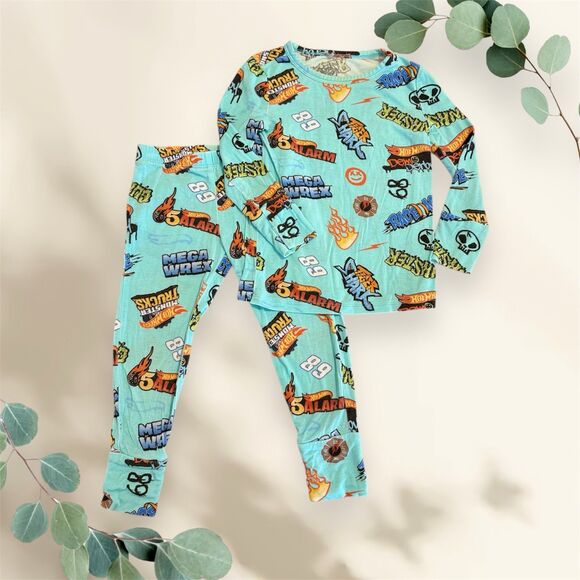 Posh Peanut x Hot Wheels Monster Jam Bamboo Pajamas | Size 4 - Picture 4 of 4